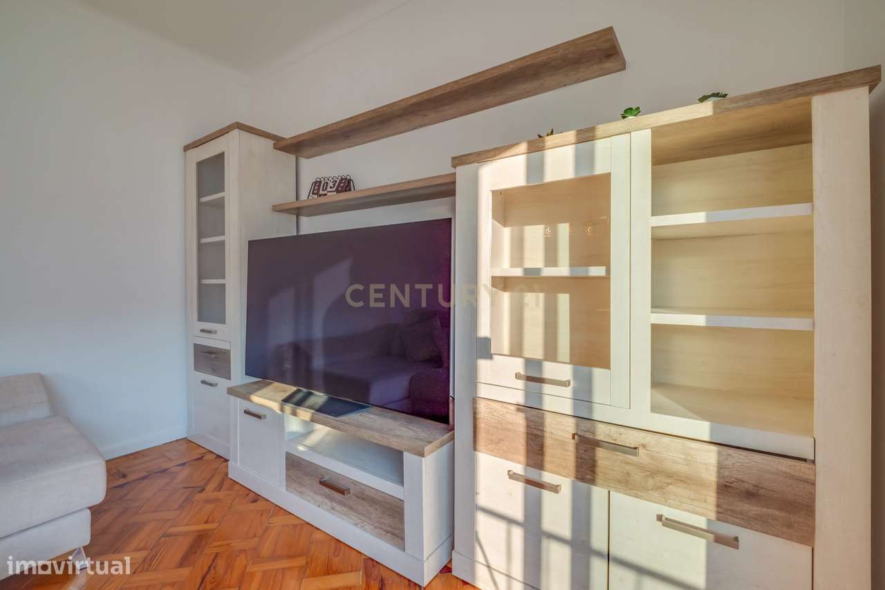 T3 Renovado e Mobilado em São Sebastião, Setúbal-11