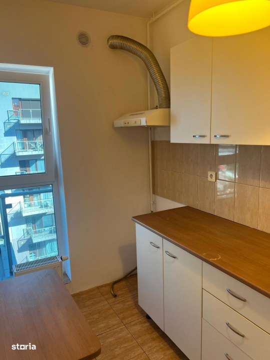 Titan - Rasarit de soare - Metrou - Parcare - Renovat - Imagine principală: 5/8