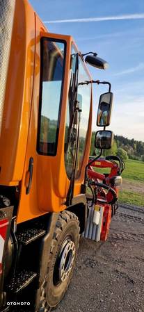 Mercedes-Benz UNIMOG - 25