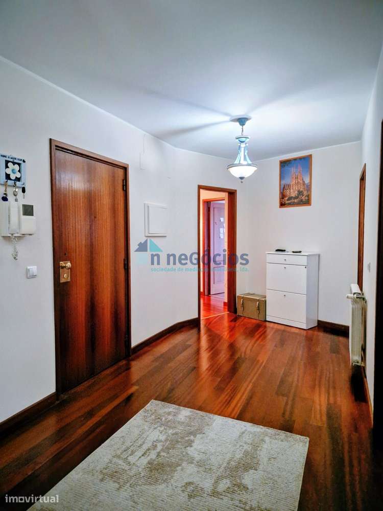 T3 com grande terraço no centro de O. Azeméis - Grande imagem: 2/19