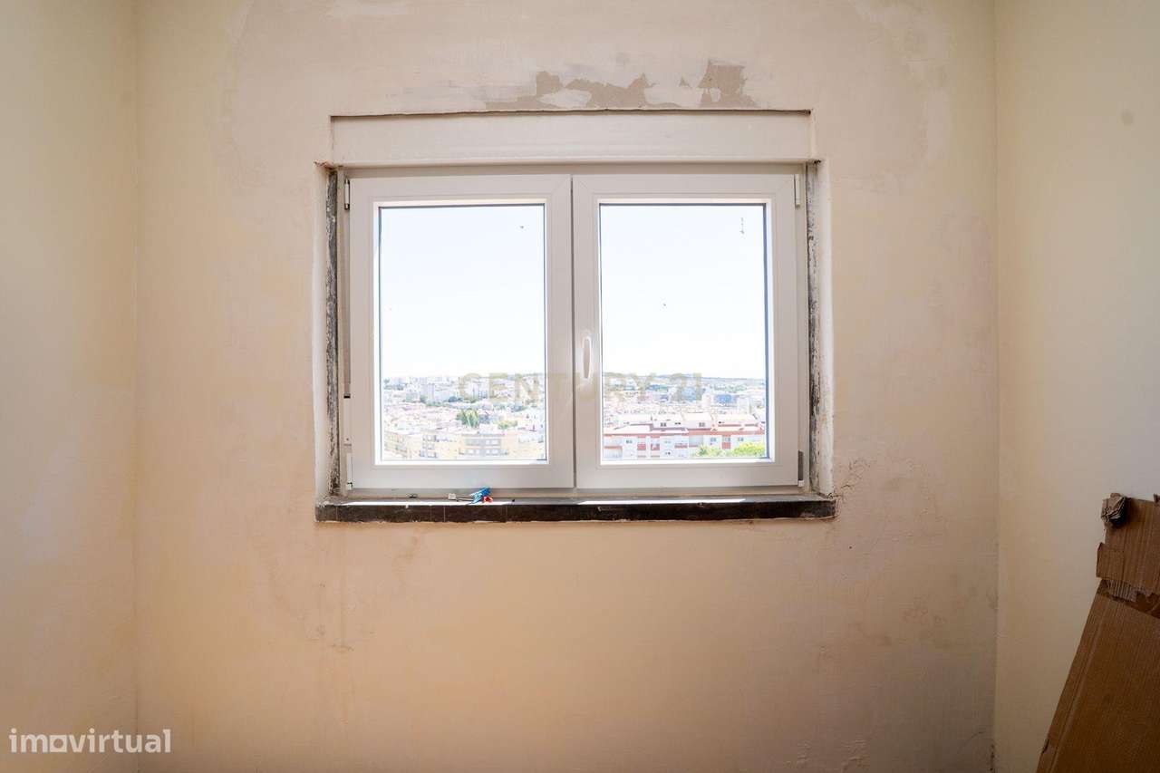 Apartamento T2 em remodelação | Casal de São Brás | Amadora-10