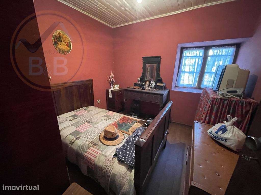 Moradia T4 em Chacim, Cabeceiras de Basto-12