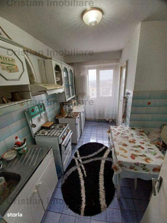 confort 1 PRET EXCELENT! 4 camere DECOMANDAT zona Viziru etaj de mijlo - Imagine principală: 3/9