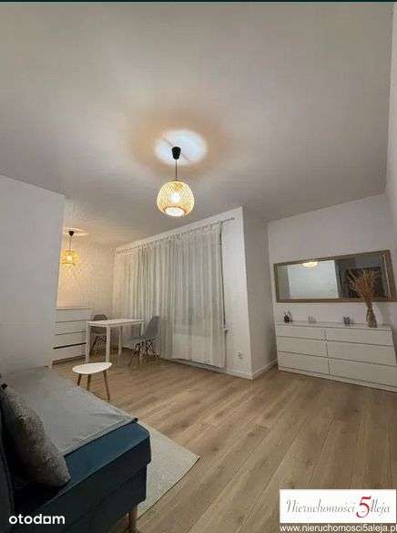 kawalerka ul Smolna 2020 Miejsce postojowe-0