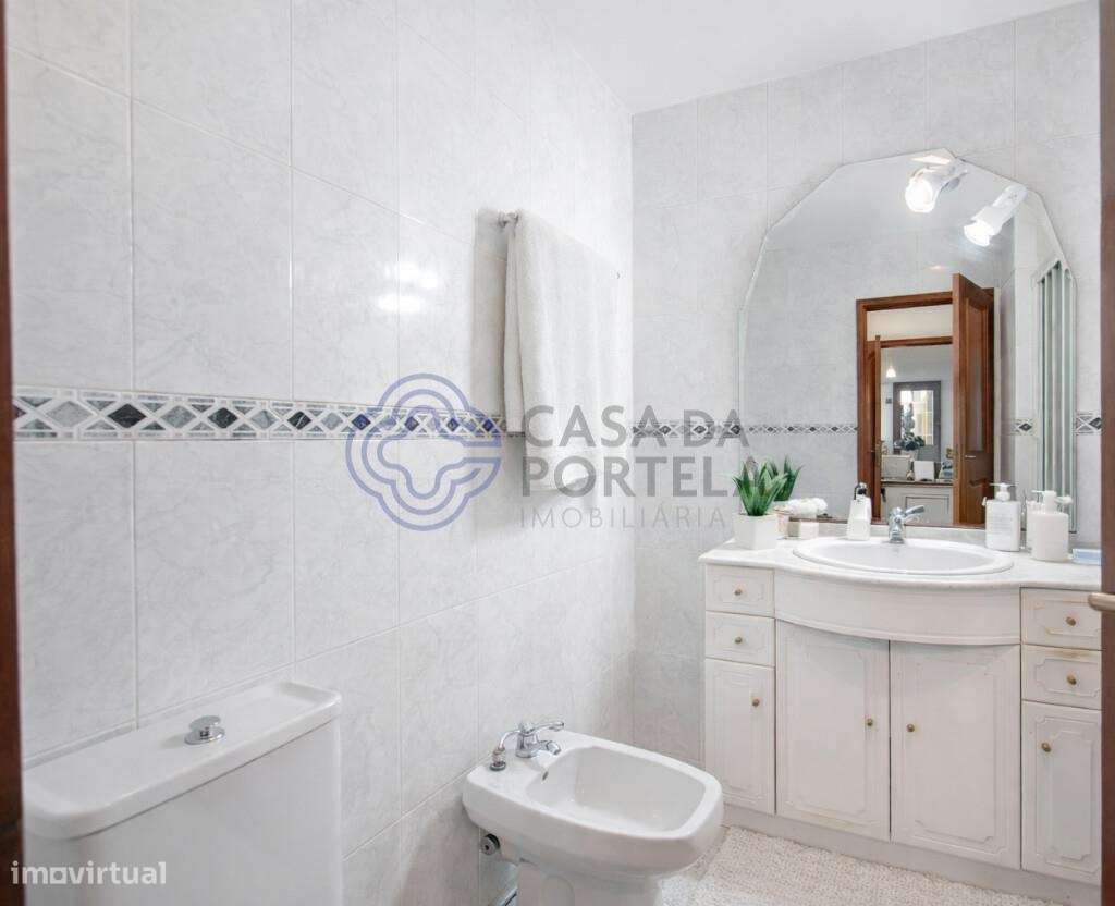 Apartamento T2 com Lugar de Garagem | Folgosa – Maia-9