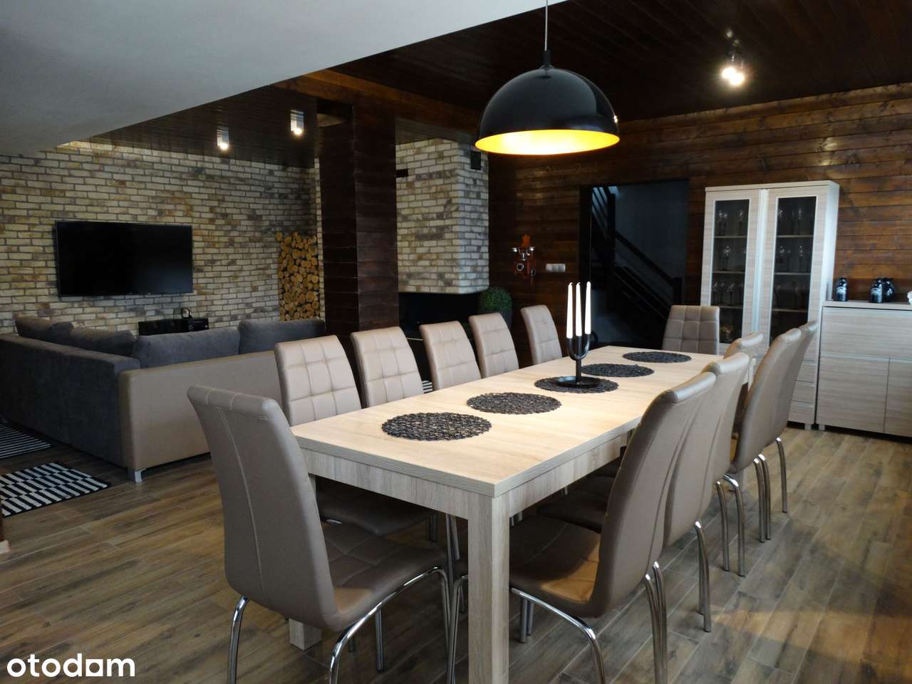 Dom wolnostojący blisko lasu-1