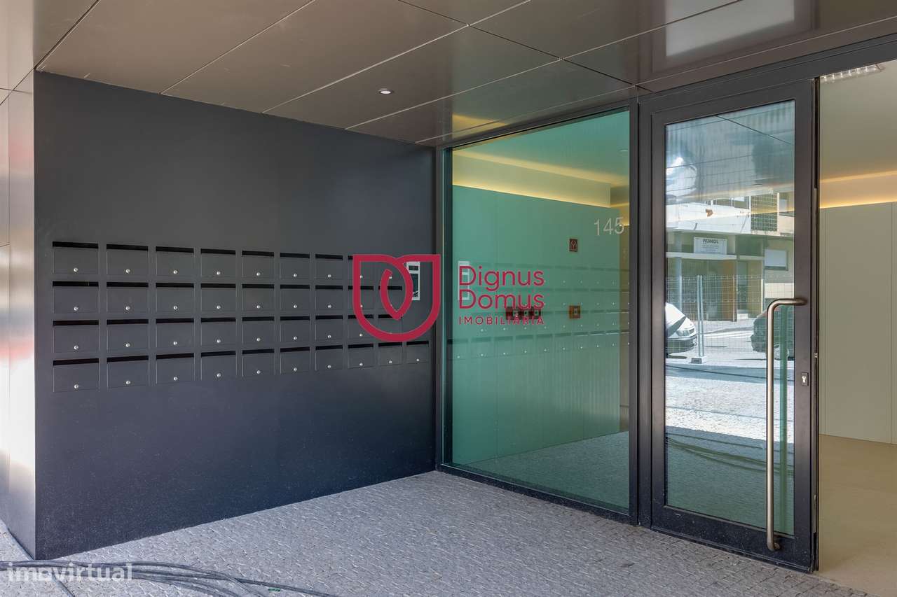 Apartamento T3 com 2 Lugares de Garagem — Centro de Gaia - Grande imagem: 5/40