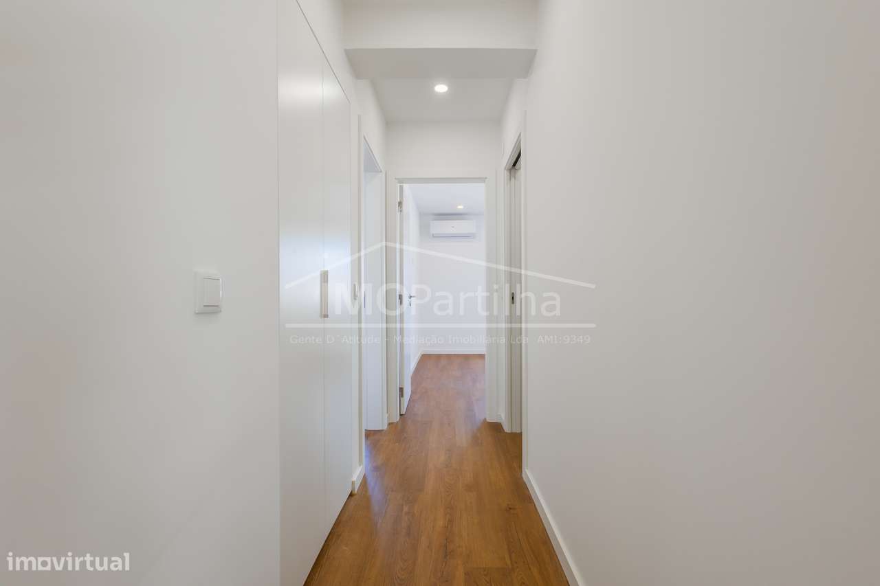 Apartamento t3 à venda na Rua Abáde Correia da Serra-9