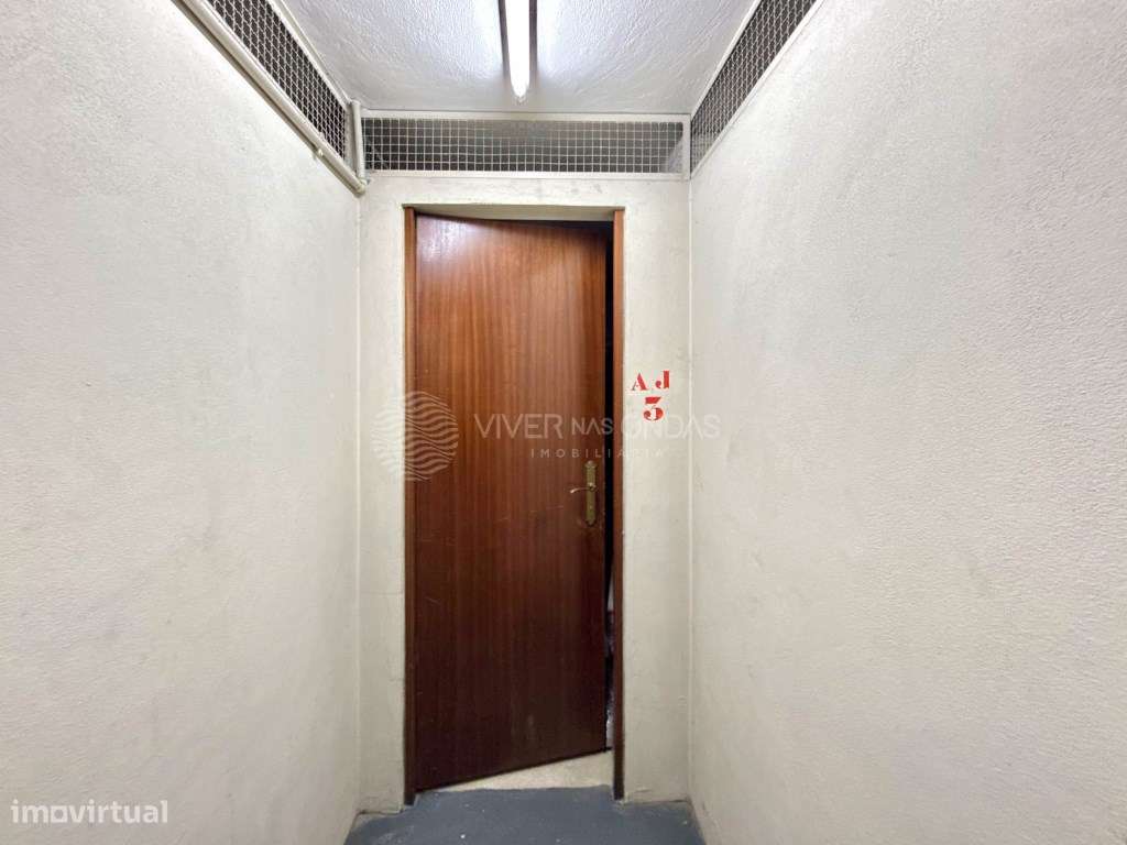 T2 Último Piso com Lareira e Lugar de Garagem | Pedras Rubras-26