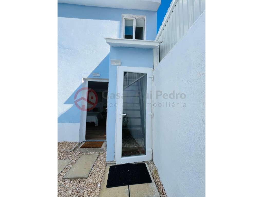 Moradia de 3 pisos com elevado potencial na Costa da Caparica apena...-48