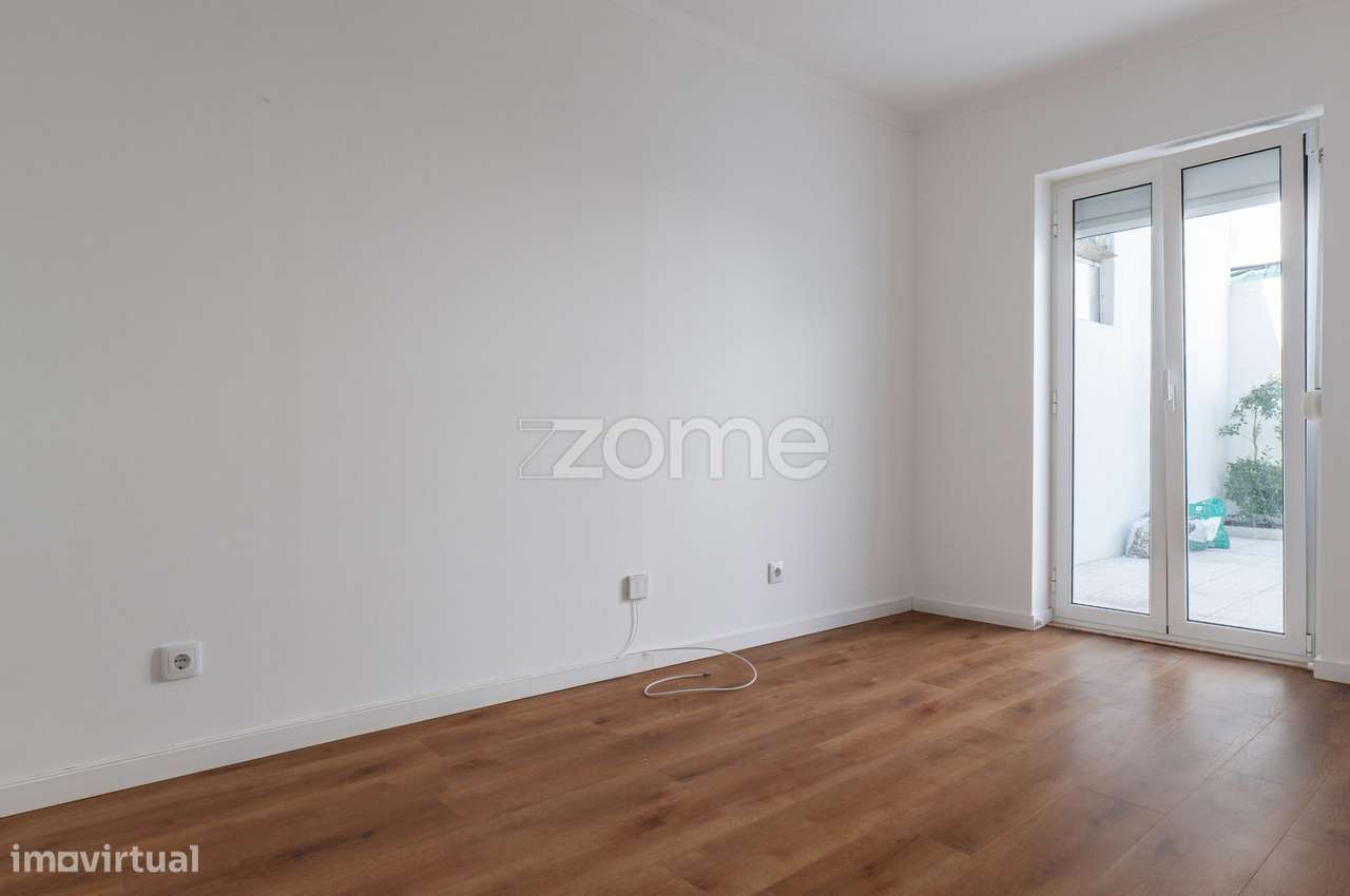 Apartamento T1+1 Baixa da Banheira-28
