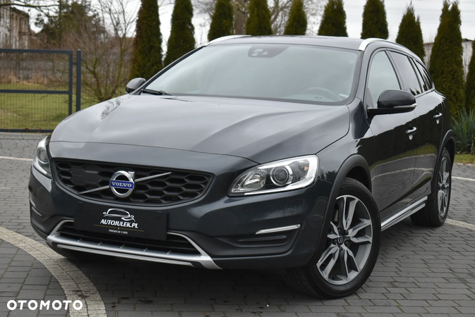 Volvo V60 Cross Country D4 AWD Geartronic Summum - 6