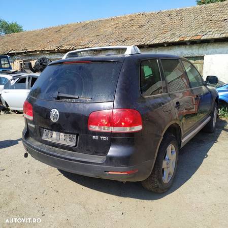 Dezmembrari  VW TOUAREG (7L)  2002  > 2010 2.5 R5 TDI Motorina - 4