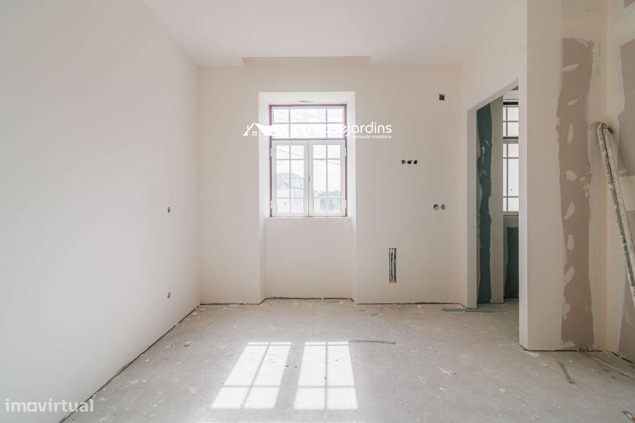 Moradia T3 com História, Conforto Moderno e Proximidade à Praia-21