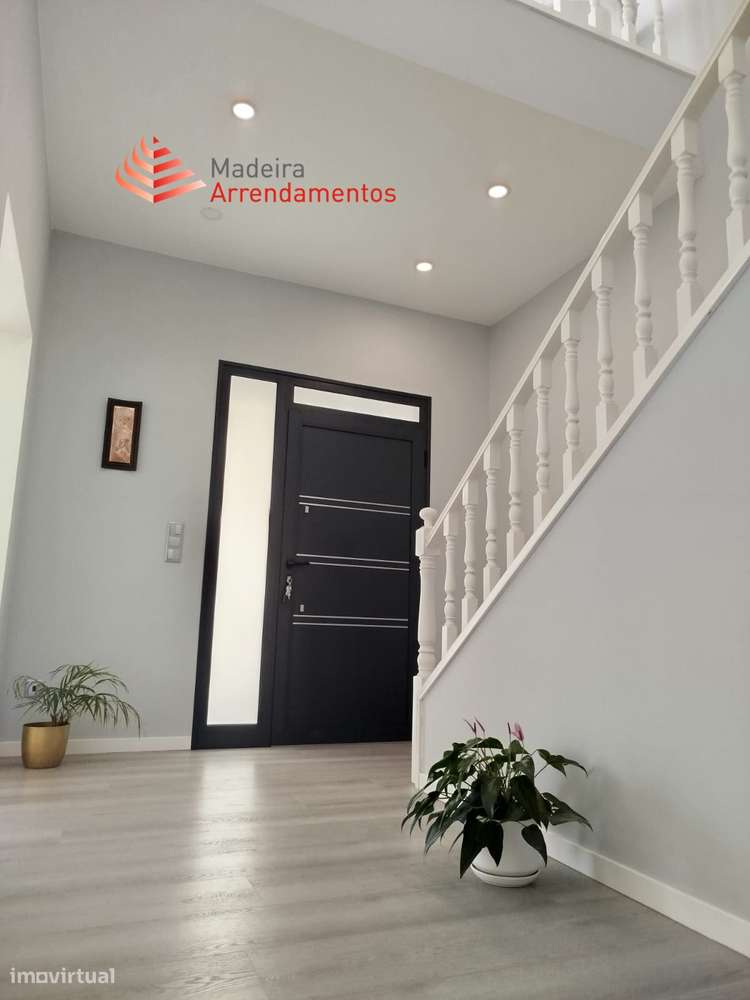 T3+1 - Moradia Independente à venda em Santa Maria Maior-10