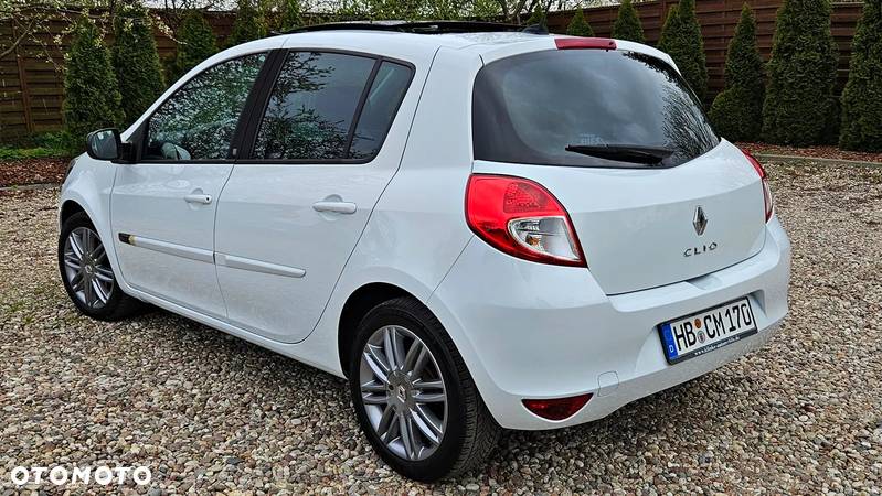 Renault Clio 1.2 16V Limited EU6 - 9