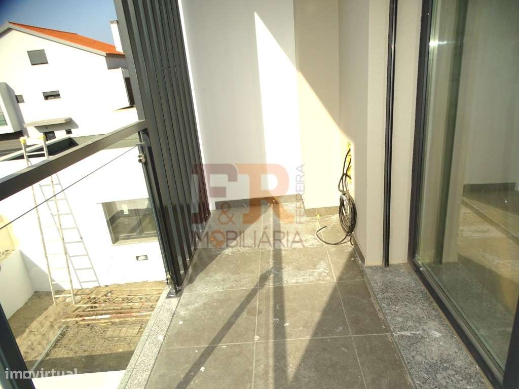 Moderna Geminada T3 com Garagem Quinta do Conde - Grande imagem: 5/60