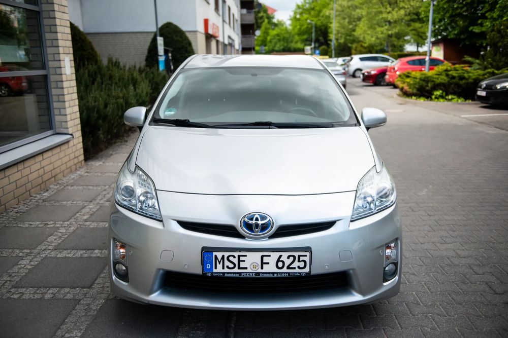 Toyota Prius III (Hybrid) Executive 2010