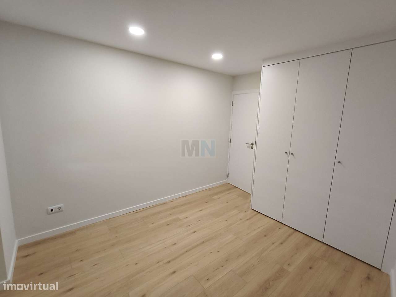 Vende-se T2 Totalmente Renovado em Celas – Vistas Rio e Universidade-22