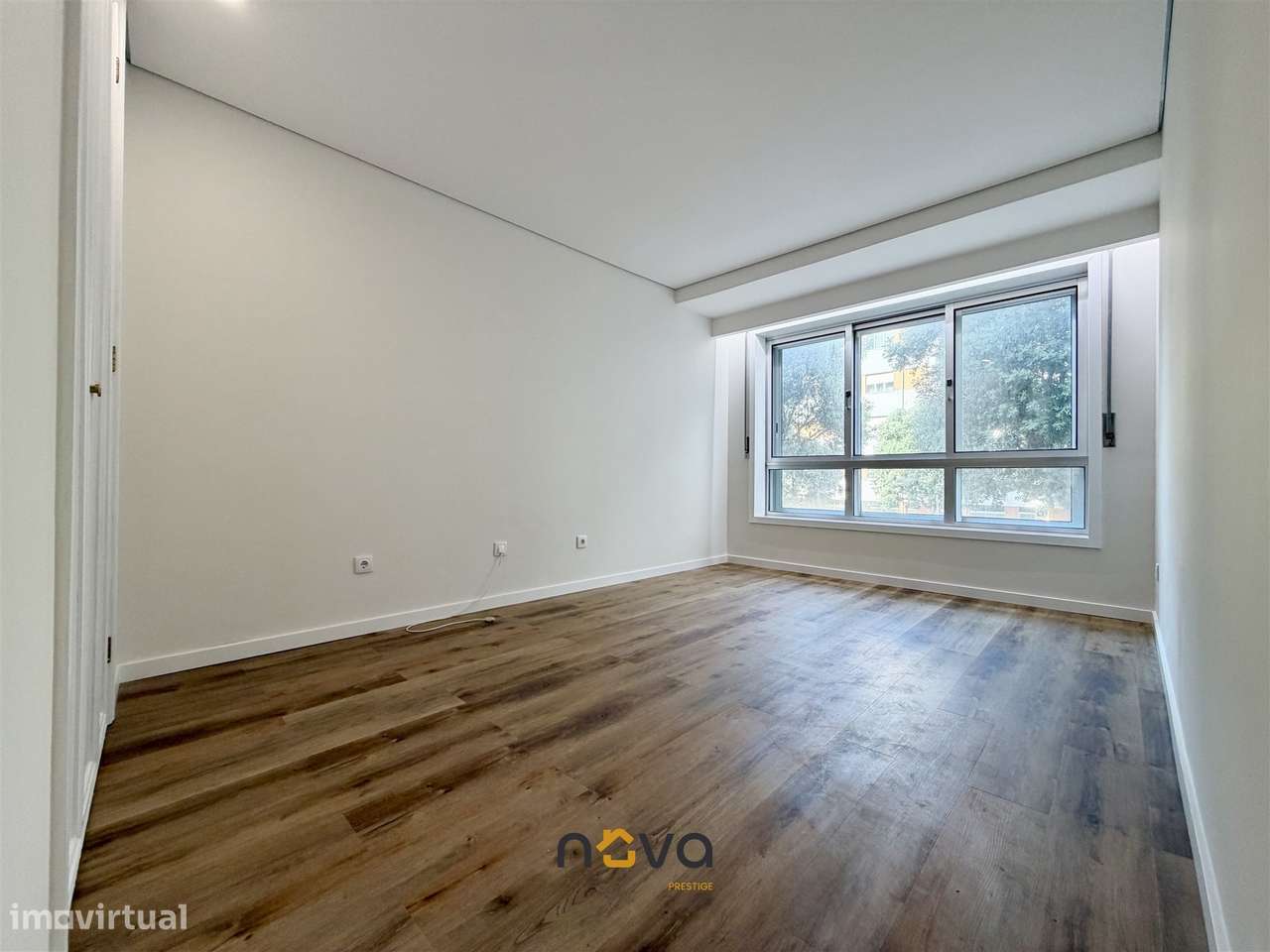 Apartamento T4 Totalmente Remodelado na Póvoa de Varzim-17