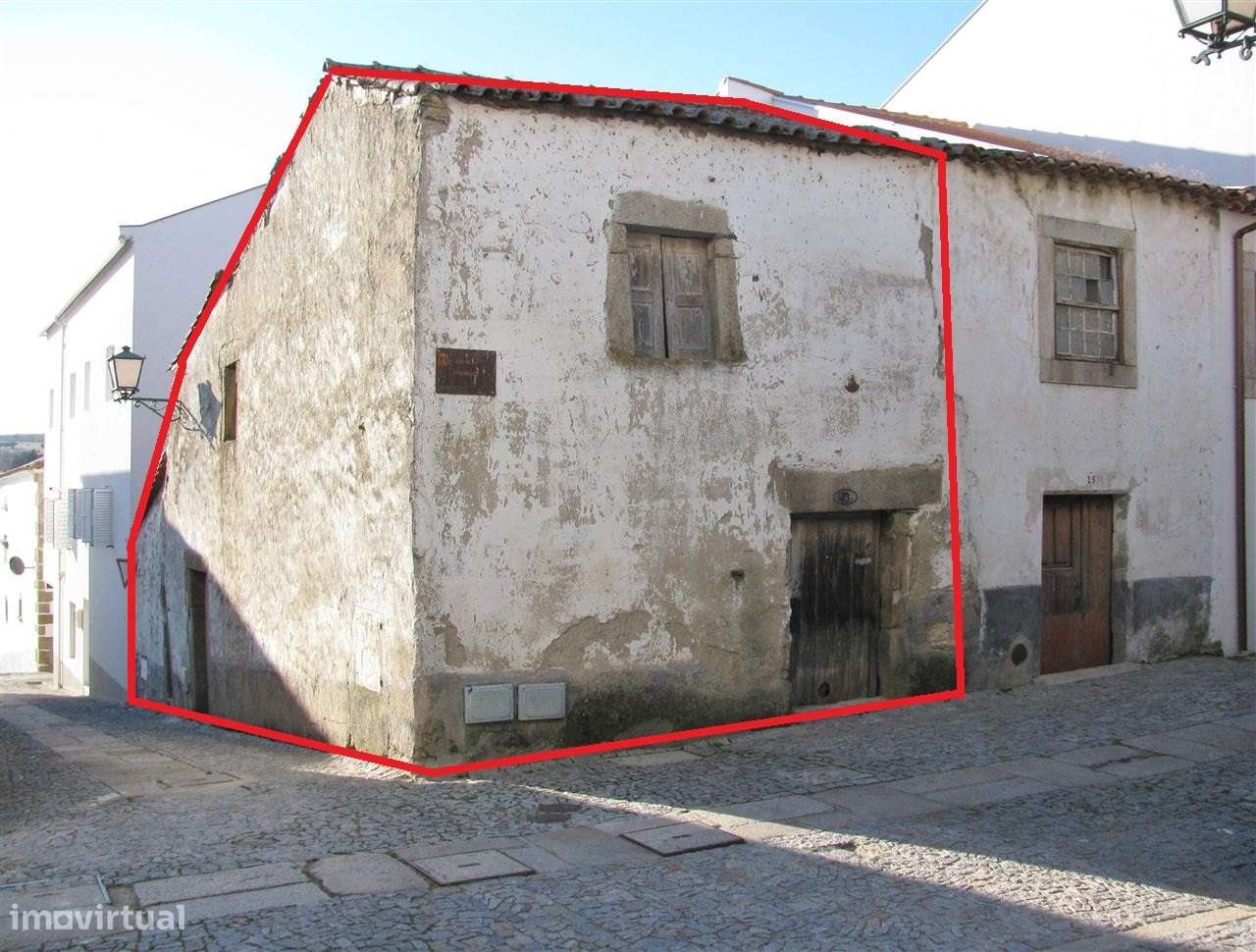 Moradia para Restaurar, Miranda do Douro-7