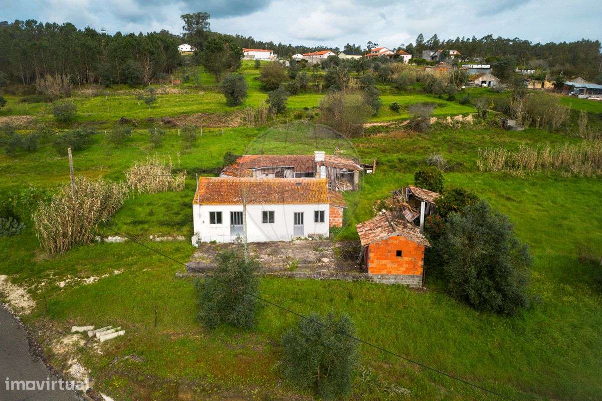 Moradia T2 para venda - Grande imagem: 1/38