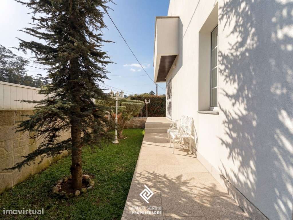 Espetacular moradia T3 de 4 frentes e belíssima área exterior a 5 m...-21