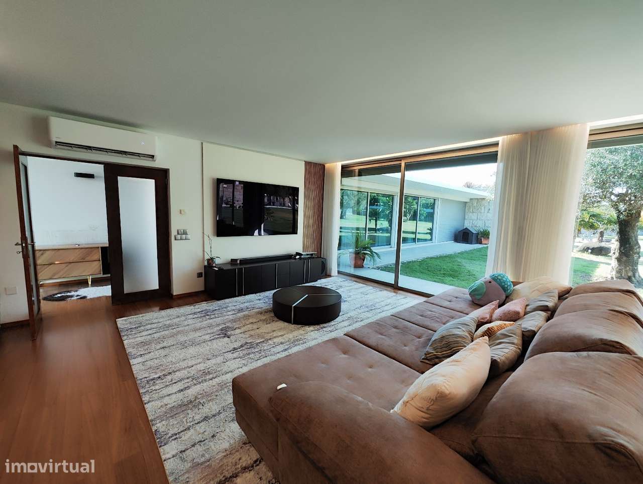 Vende-se moradia de luxo-56
