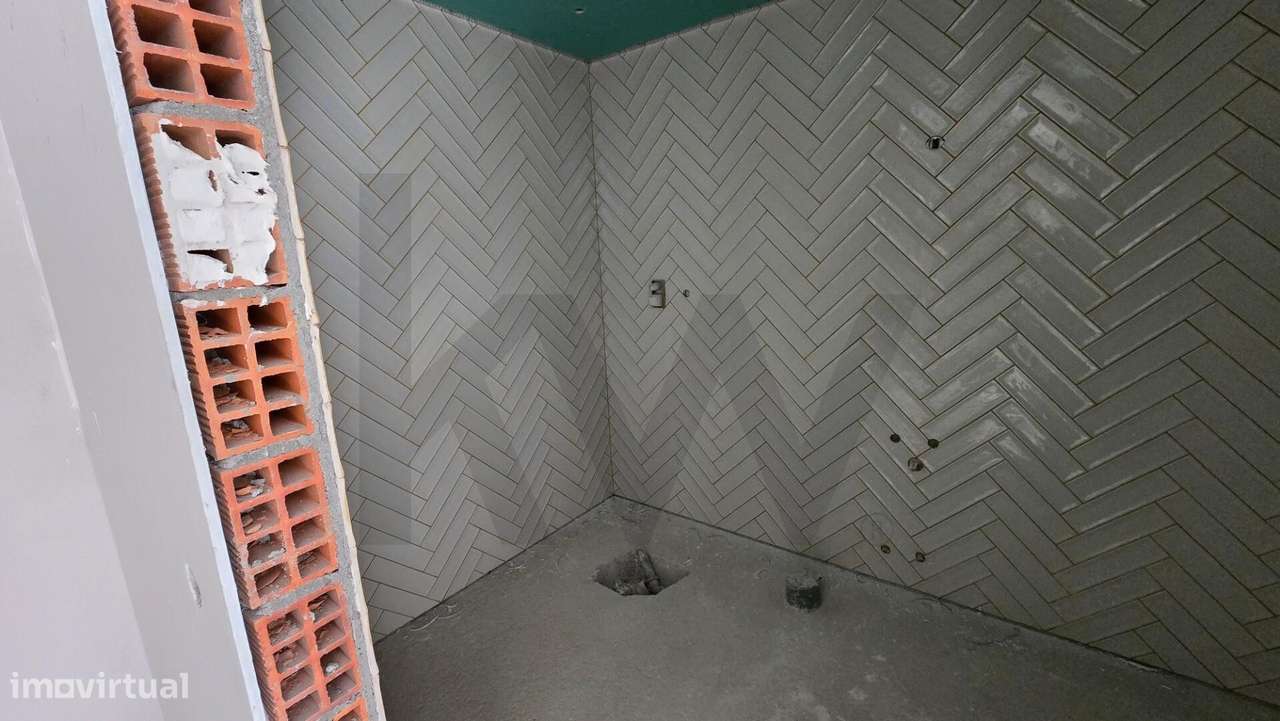 Apartamento T0 (Fraçao D) área bruta 52,4m2, área útil 34,75m2  – Rua - Grande imagem: 3/5