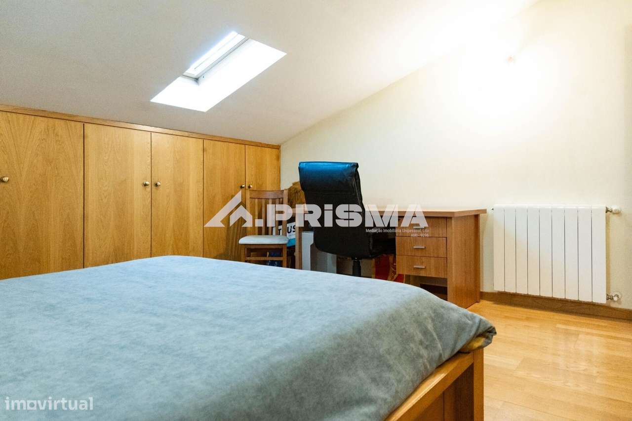 Duplex T3 com Terraço em Alcains – Casa Ideal para Quem Procura Espaço-35