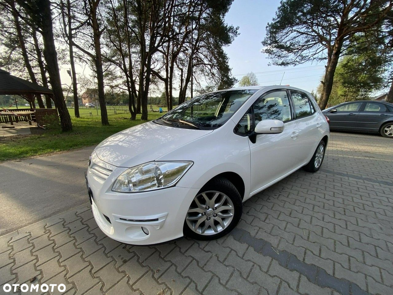 Toyota Auris 1.6 Premium + - 12