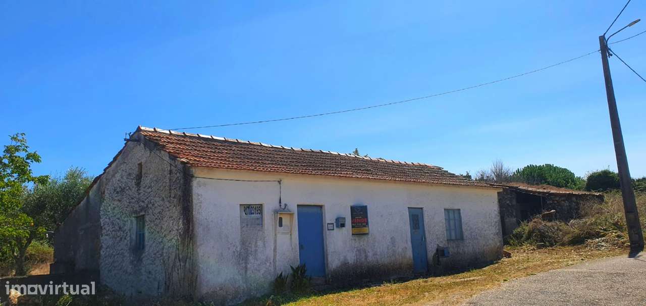 Casa para reconstruir com terreno, na freguesia de Areias - Grande imagem: 4/43