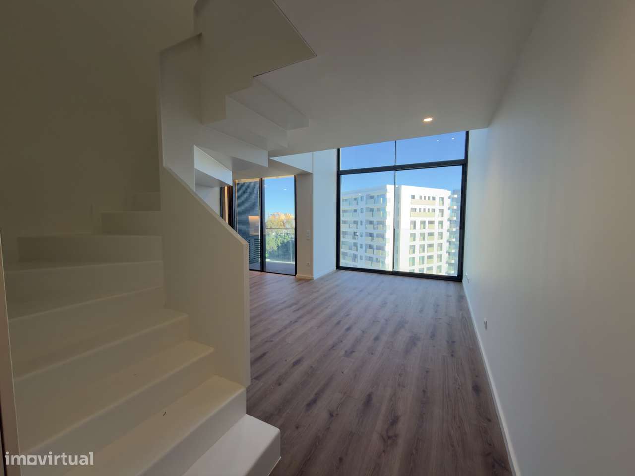 Apartamento T2 Duplex NOVO AO GAIASHOPPING-10