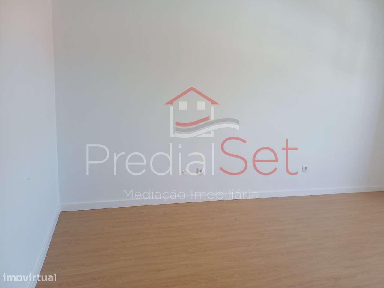 Moradia T4 Piscina-Setúbal-23