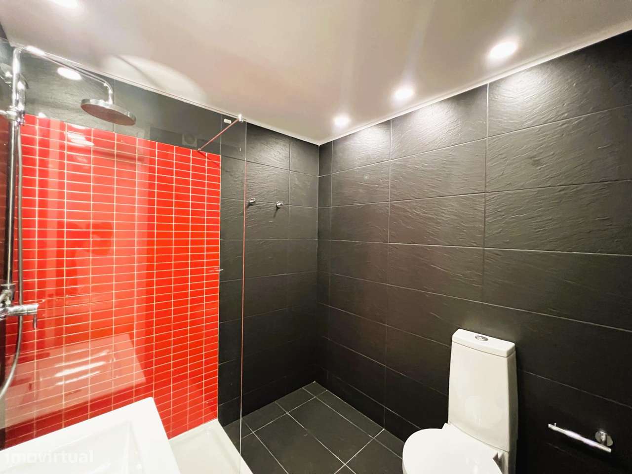 Apartamento T3 (vista panorâmica e garagem fechada 2 carros)-14