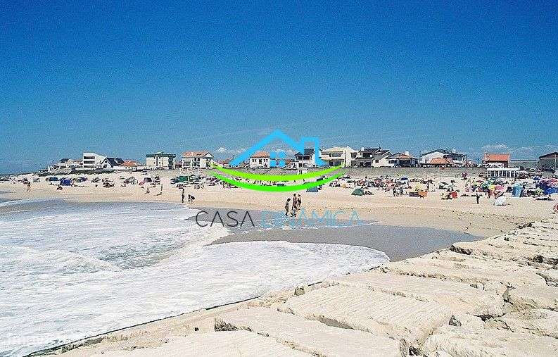 Lote para construção na urbanização dos Condados-20