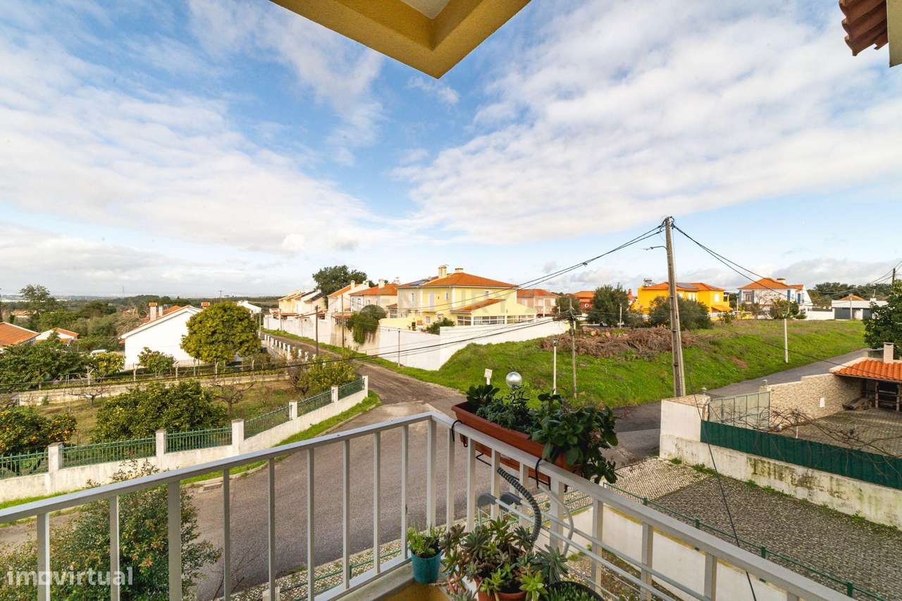 Espaçosa Moradia T3 em Quinta do Anjo, Palmela-26