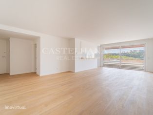 Apartamento T3 novo em condomínio privado com vistas de R...