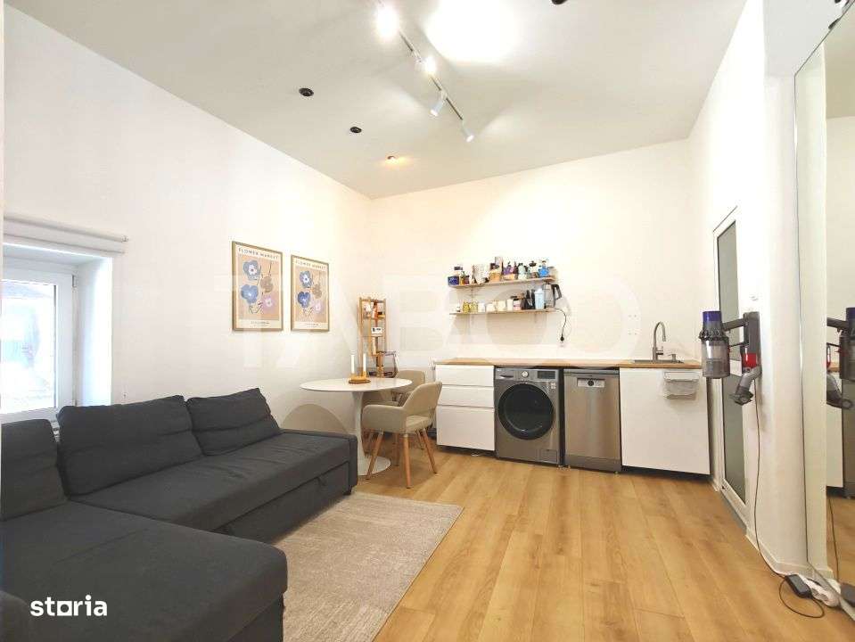 Apartament decomandat cu 2 camere si pivnita in Centrul Istoric Sibiu - Imagine principală: 3/14