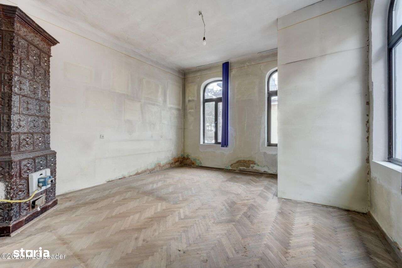 Casă 4 camere, rond Regina Maria, exterior renovat-4