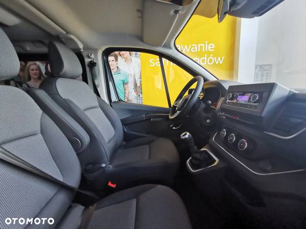 Renault Trafic - 11