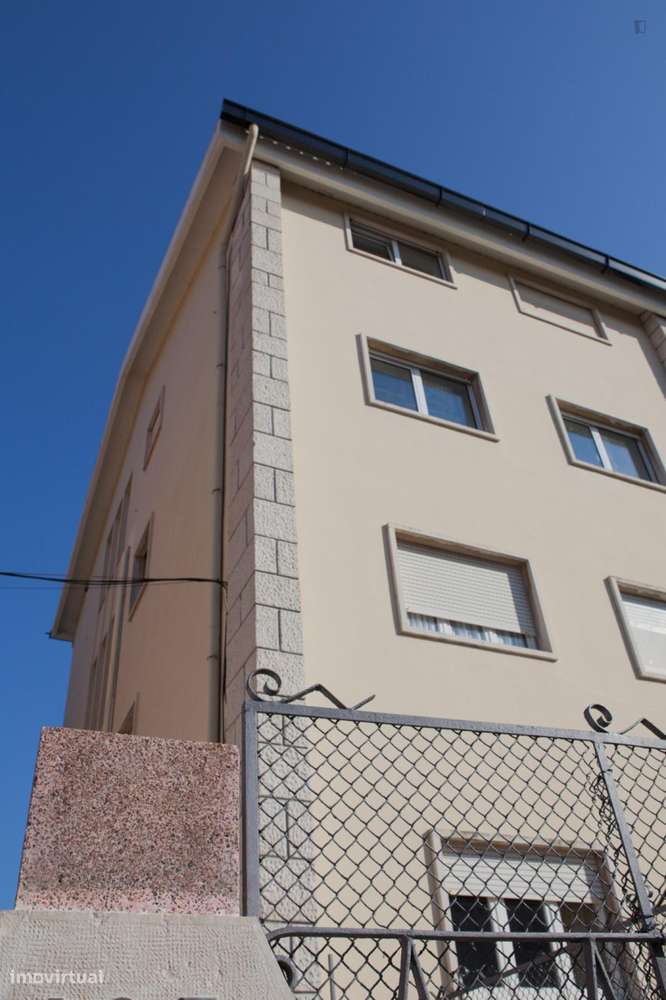 Quarto - localizado em Montes Claros Coimbra - Grande imagem: 5/10