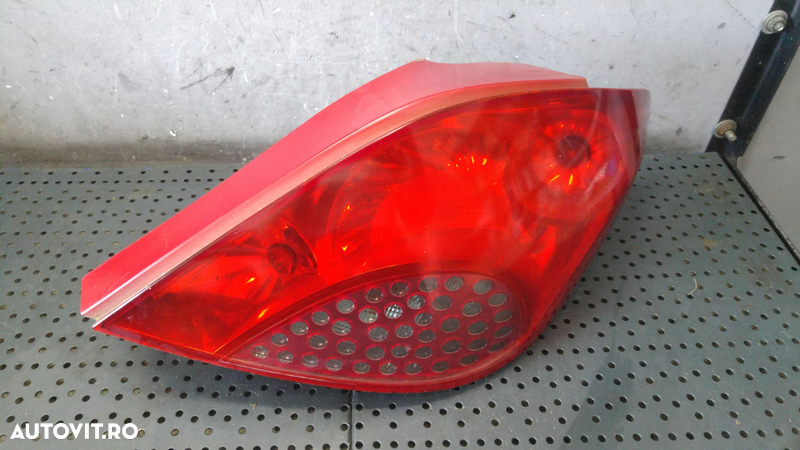 Stop tripla lampa dreapta peugeot 207 wa wc 964998658003 - 2