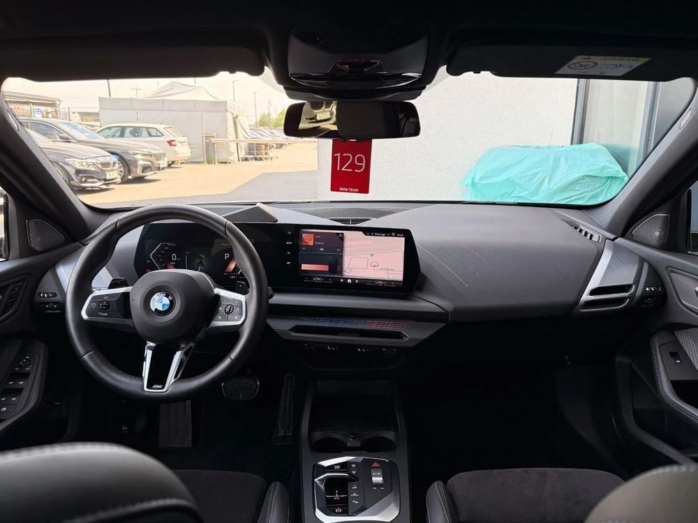 BMW Seria-1 120D MHEV 2024 — zdjęcie 3