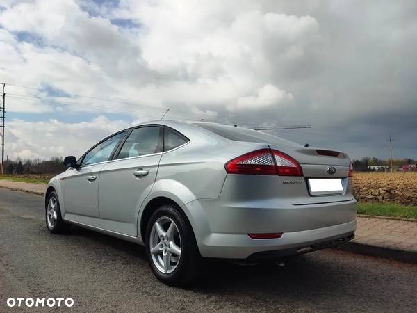 Ford Mondeo 2.0 Titanium - 33