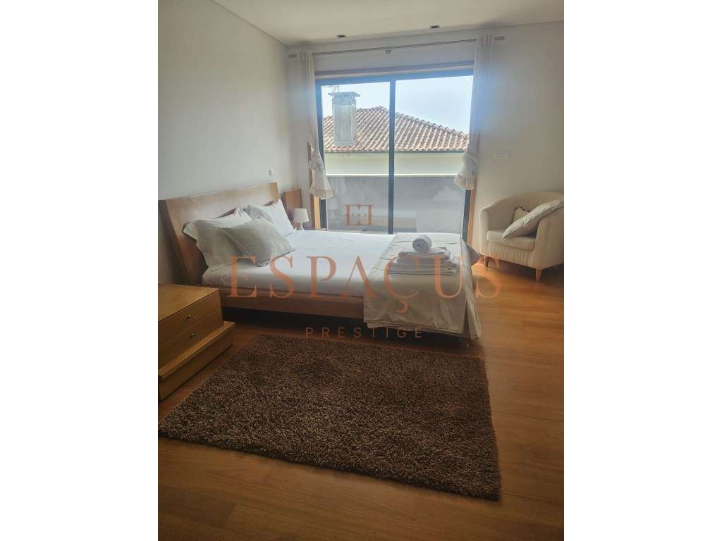 Moradia V4 com Vista Mar - Um Refúgio de Conforto e Elegância-42