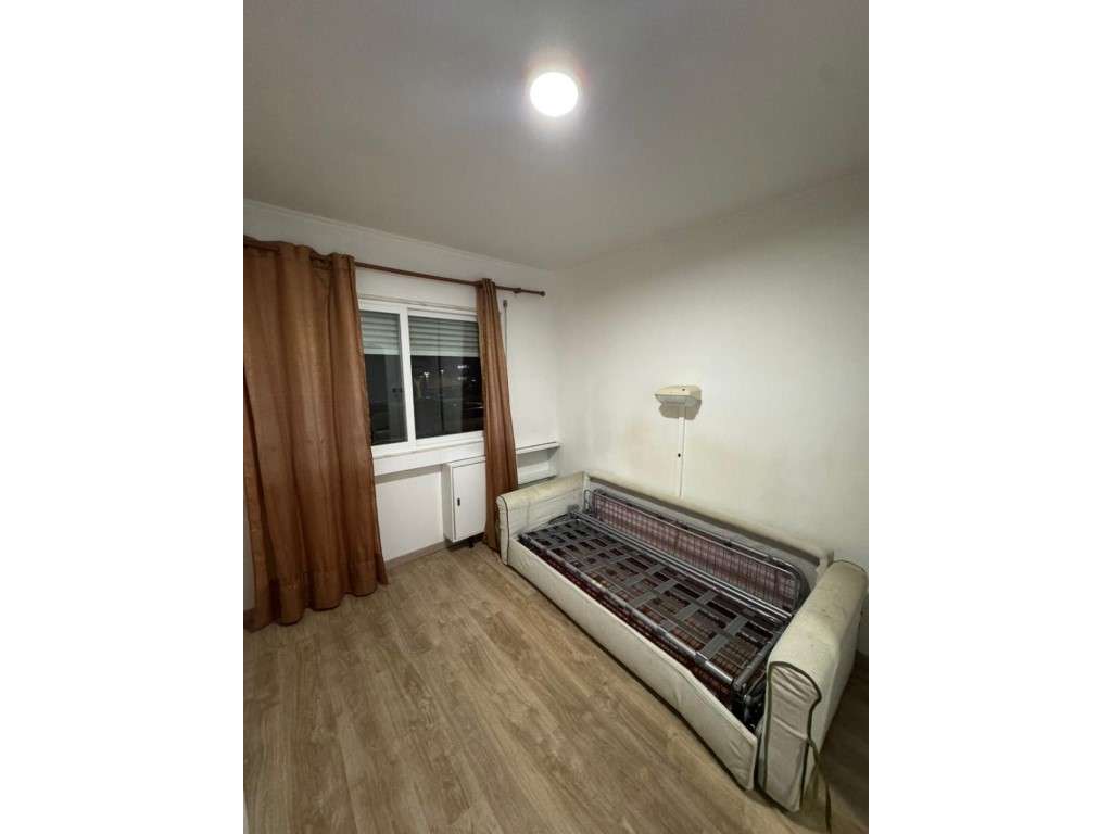 Apartamento T3 localizado no Alto do Seixalinho, na cidade do Barre...-6