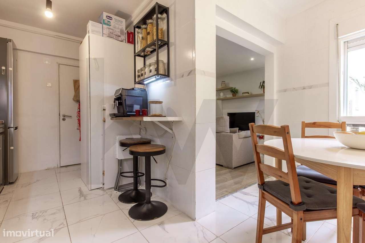 Apartamento T2 remodelado no Alto Seixalinho, Barreiro-5