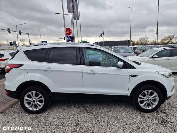 Ford Kuga - 37