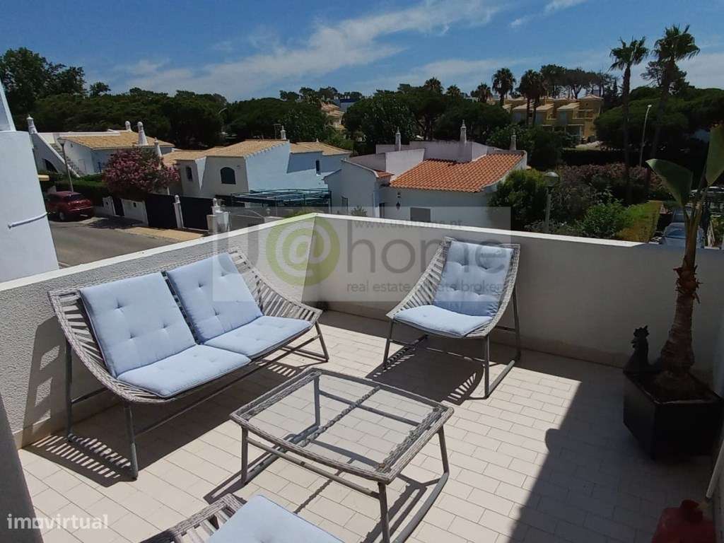 Moradia V4 geminada em Vilamoura perto da Marina-28